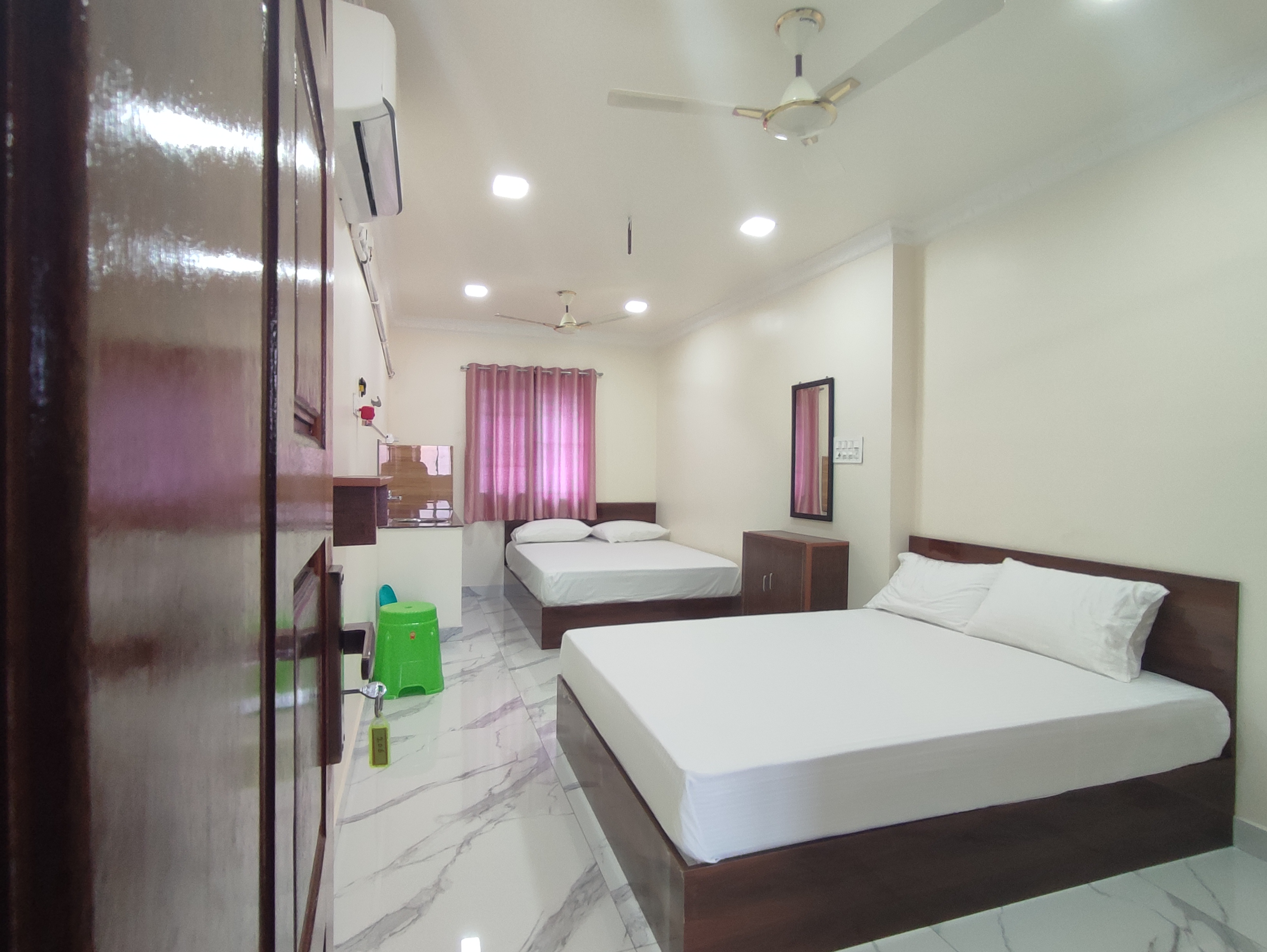 Triple Bed Room